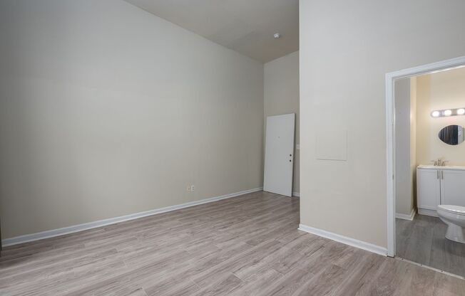 3 beds, 2 baths, $1,949, Unit Unit 1