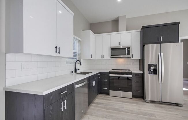 2 beds, 2 baths, 974 sqft, $3,195, Unit 4753-2