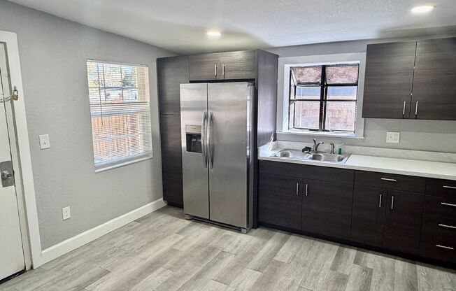 Fully Renovated and STUNNING 3 bedroom/1 bathroom home in Tampa!