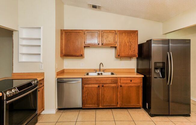 3 beds, 2 baths, $1,500