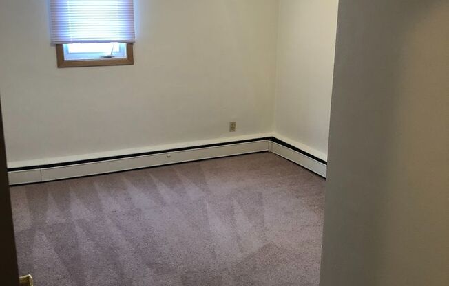 2 beds, 1 bath, 900 sqft, $1,369, Unit 4430-104