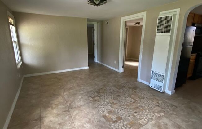 2 Bed 1 Bath in the University Add Near Paseo and 23rd St Restaurants