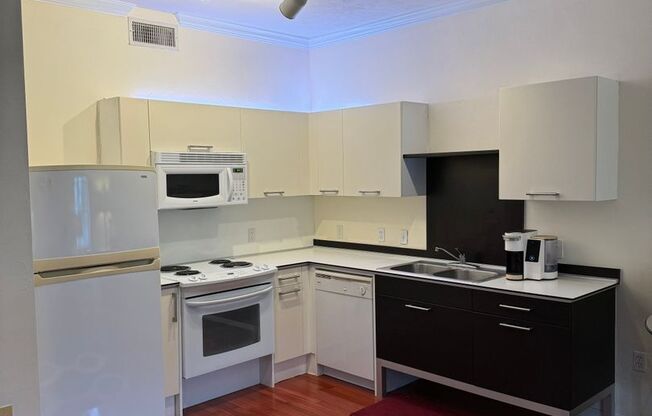 The Lofts - Move in Special!