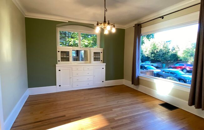 Gorgeous, remodeled 1925 Bungalow 4 bed 2 bath home