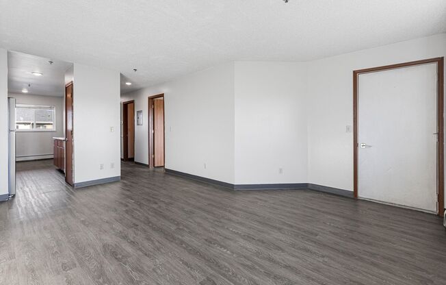 2 beds, 1 bath, 888 sqft, $1,680, Unit 233