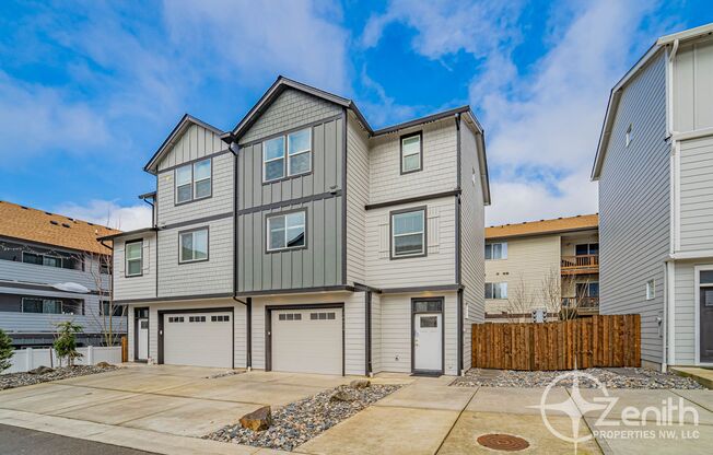 3 Bedroom Mt. Vista Townhouse with Media Cave/Bonus Room! Modern Finishes Throughout! Garage with EV Charging Included! Conveniently Located with Easy Access to I-5 and I-205! Walking Distance from WSU Vancouver! Available Early June!