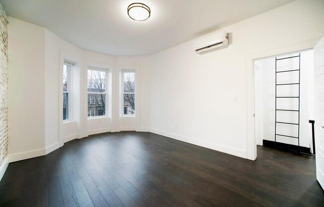 359 E 25 ST