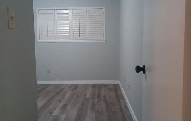 2 beds, 1.5 baths, $1,800, Unit 17