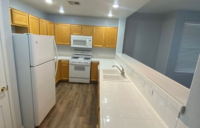 3 beds, 2 baths, $1,875, Unit # 1313