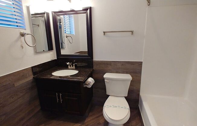 2 beds, 2 baths, 950 sqft, $2,850, Unit 320