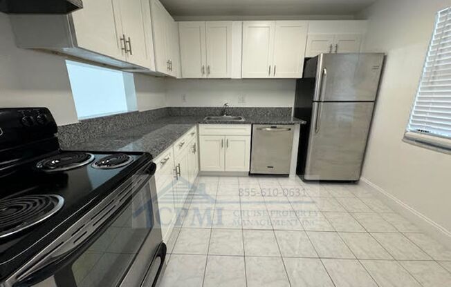 1 bed, 1 bath, 725 sqft, $1,895, Unit V208