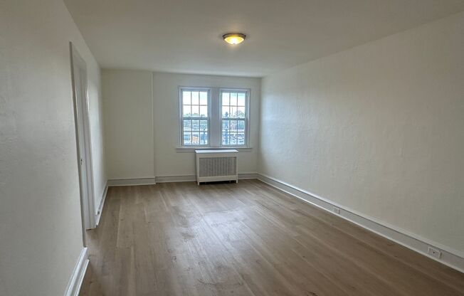 Bright 1 Bed Apartment- Upper Darby