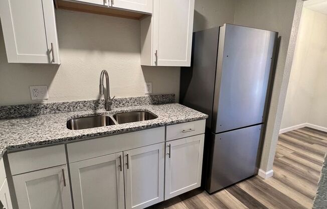 1 bed, 1.5 baths, $1,250