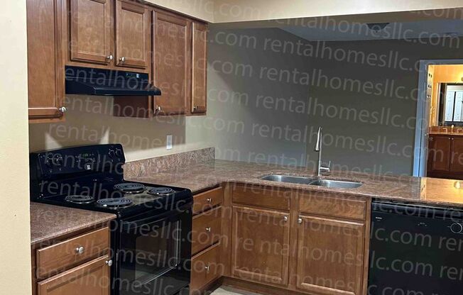 Remodeled Patio Home, Minutes Away From UCF, Technology Park, & the E/W Expressway