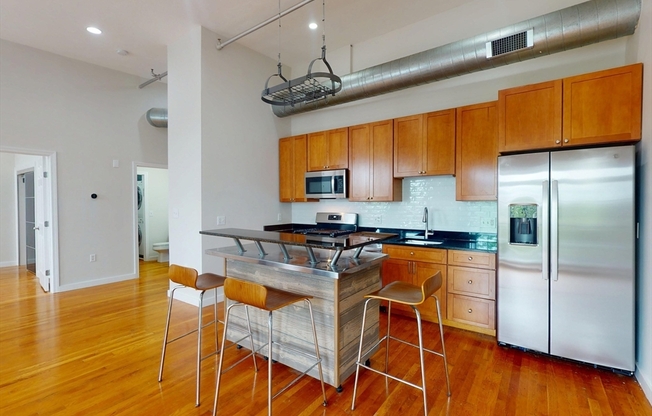 960 BROADWAY