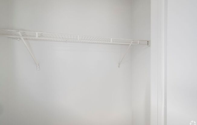 2 beds, 2 baths, 1,075 sqft, $1,325, Unit 124