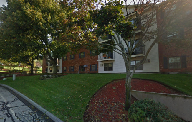 1 Bristol Ct. Unit 321