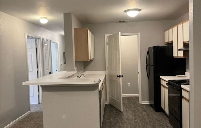 3 beds, 2 baths, 1,090 sqft, $1,015, Unit 206