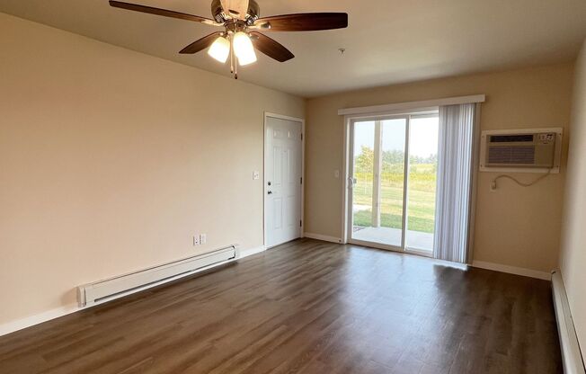 2 beds, 1 bath, 938 sqft, $1,345, Unit ST 1419-12