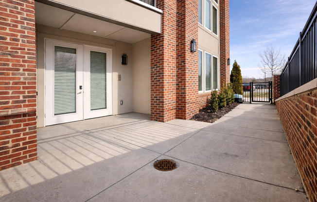 3 beds, 2 baths, 1,333 sqft, $2,050, Unit 1-B101