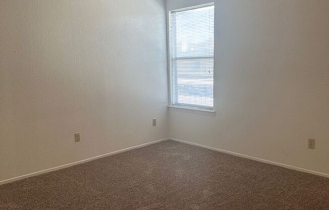 2 beds, 1.5 baths, 1,048 sqft, $880, Unit 0603
