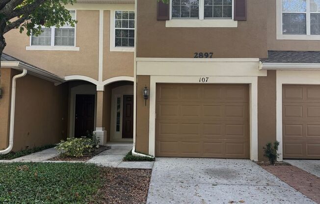 3 Beds 2.5 Baths Townhouse For Rent in Metrowest