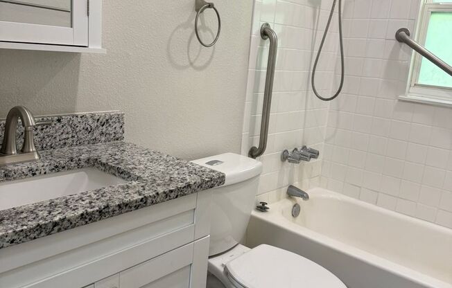2 beds, 1 bath, 700 sqft, $1,399, Unit 2330-3