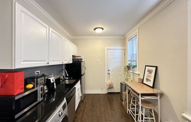646.5 W. Roscoe, Unit 2N