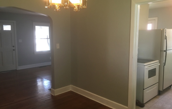 3 beds, 2 baths, $1,375