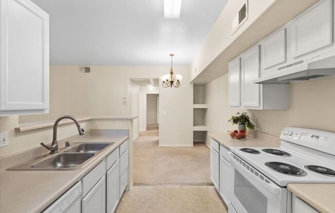 3 beds, 2 baths, $1,550, Unit # 2047