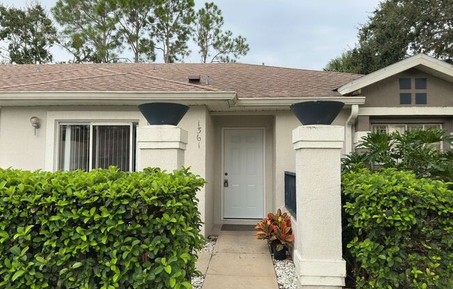 Spacious 3/2 Town Home in Meadow Woods.  Available Now!