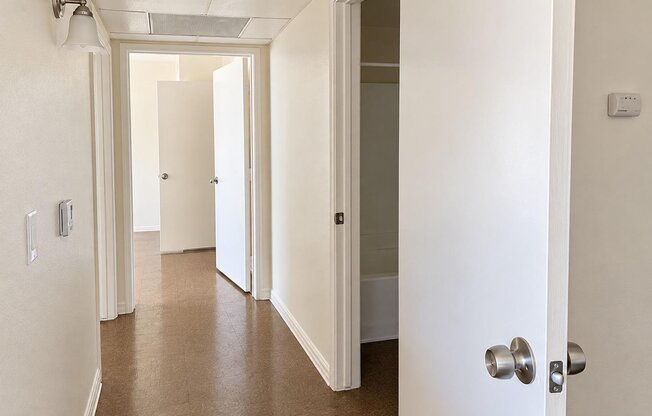 1209 W 8 ST