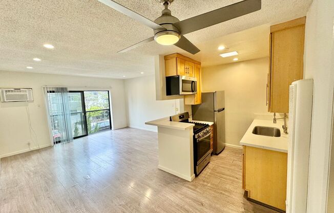 1 bed, 1 bath, 725 sqft, $2,399, Unit 5