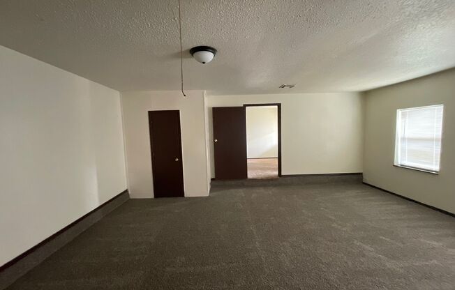 Spacious 4 bed, 1.5 bath