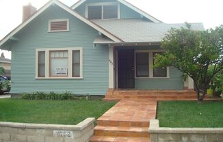 3 bed 2 bath 2 story house in Normal Heights $3500 a mo 1 year lease