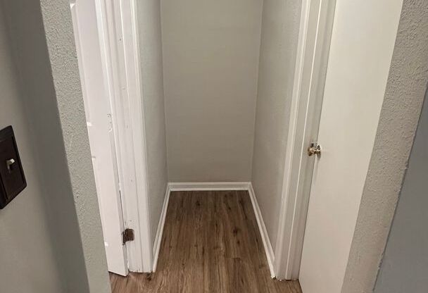 1 bed, 1 bath, $525, Unit 1423 E Lincoln