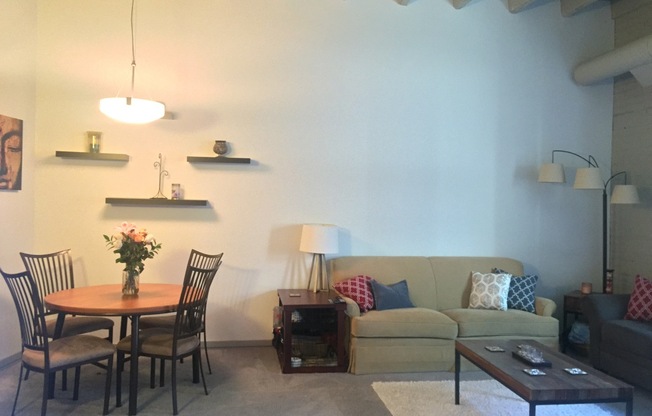 2 beds, 2 baths, 1,096 sqft, $1,655, Unit 408