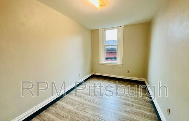 1017 EMPORIA ST