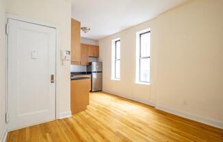 1 bed, 1 bath, $2,795, Unit 4-D