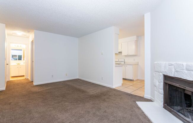 2 beds, 2 baths, 950 sqft, $1,895, Unit 27