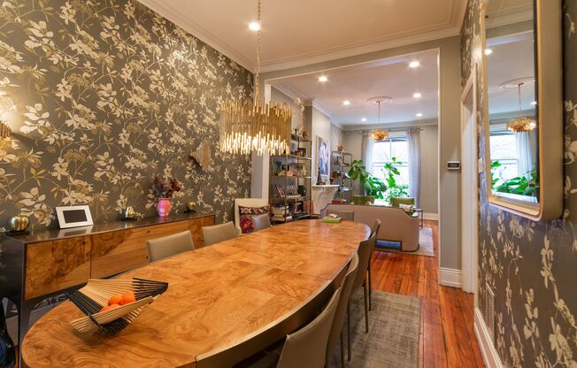 5 Bedroom Townhouse in Spruce Hill