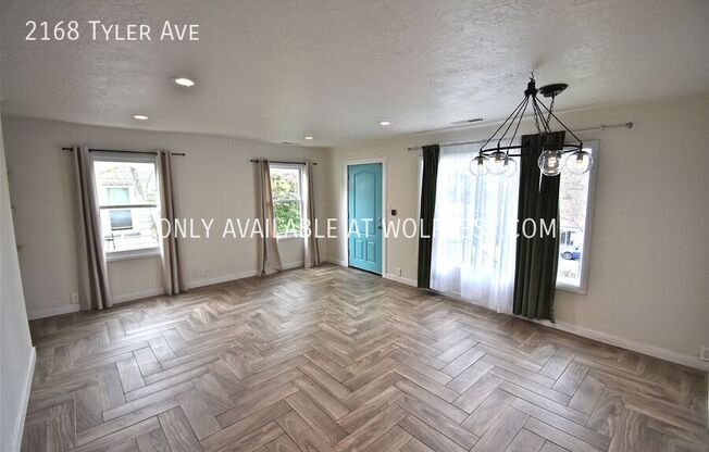 2168 TYLER AVE