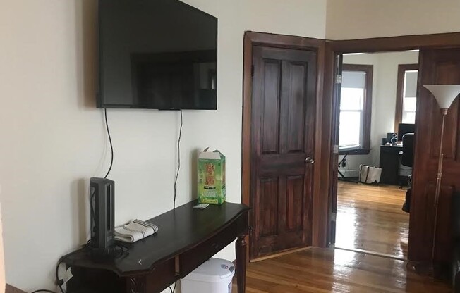 48 CHESTER AVE