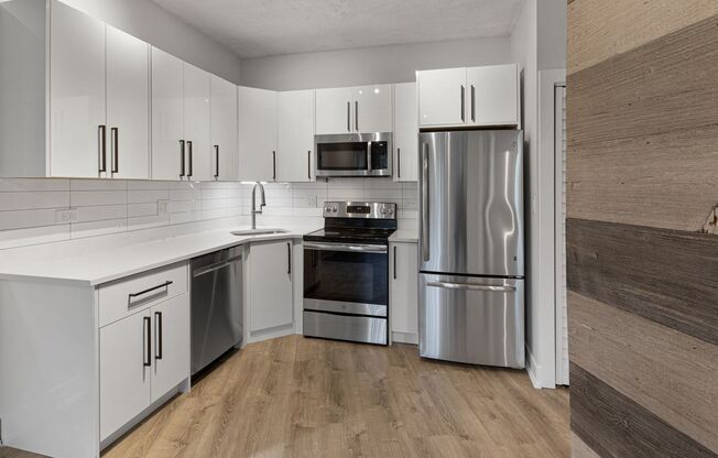 3 beds, 1 bath, 724 sqft, $2,600, Unit 314