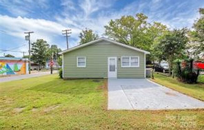 212 Kerr St NW Professionally Managed by Select Real Estate Group