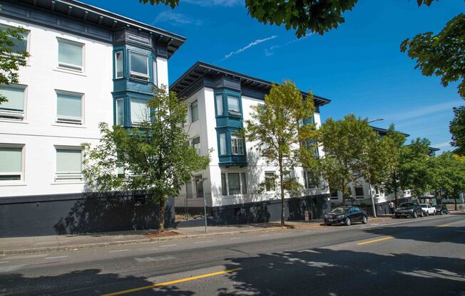 1 bed, 1 bath, 615 sqft, $1,725, Unit 203