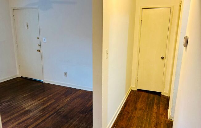 1 bed, 1 bath, 875 sqft, $1,525, Unit 909 #5