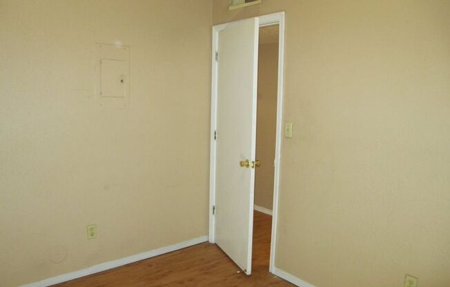 E San Antonio 1311 (Group 3)