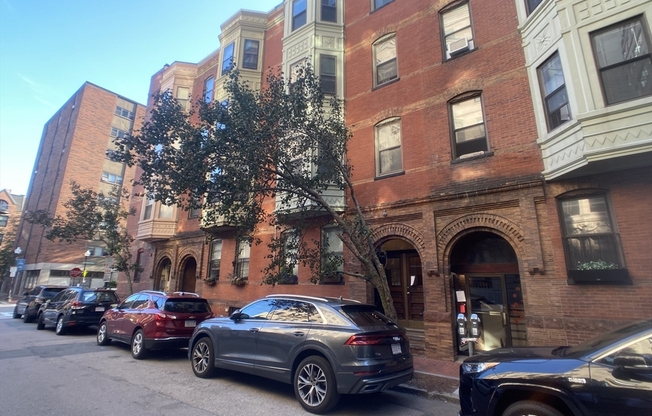 15 GARRISON ST