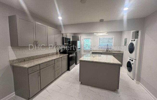 3057 PHARR CT N NW